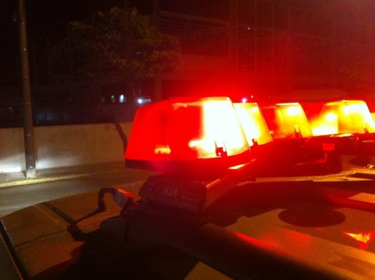 Mulher deixa bolsa na cestinha da bicicleta e tem acessório furtado por bandido em Tubarão Mulher deixa bolsa na cestinha da bicicleta e tem acessório furtado por bandido em Tubarão