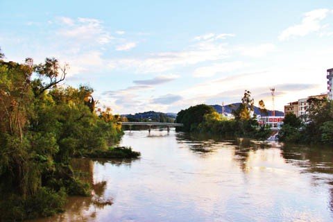 Quinta-feira segue com predomínio de sol e poucas nuvens em Santa Catarina