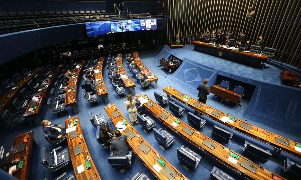 Auxílio Senado aprova em segundo turno da PEC Emergencial