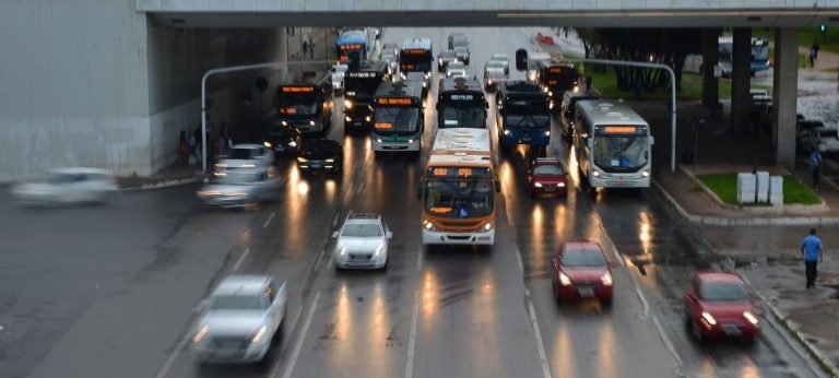 Motoristas devem ficar atentos aos novos prazos de renovação da CNH; mudanças valem a partir deste mês Motoristas devem ficar atentos aos novos prazos de renovação da CNH; mudanças valem a partir deste mês