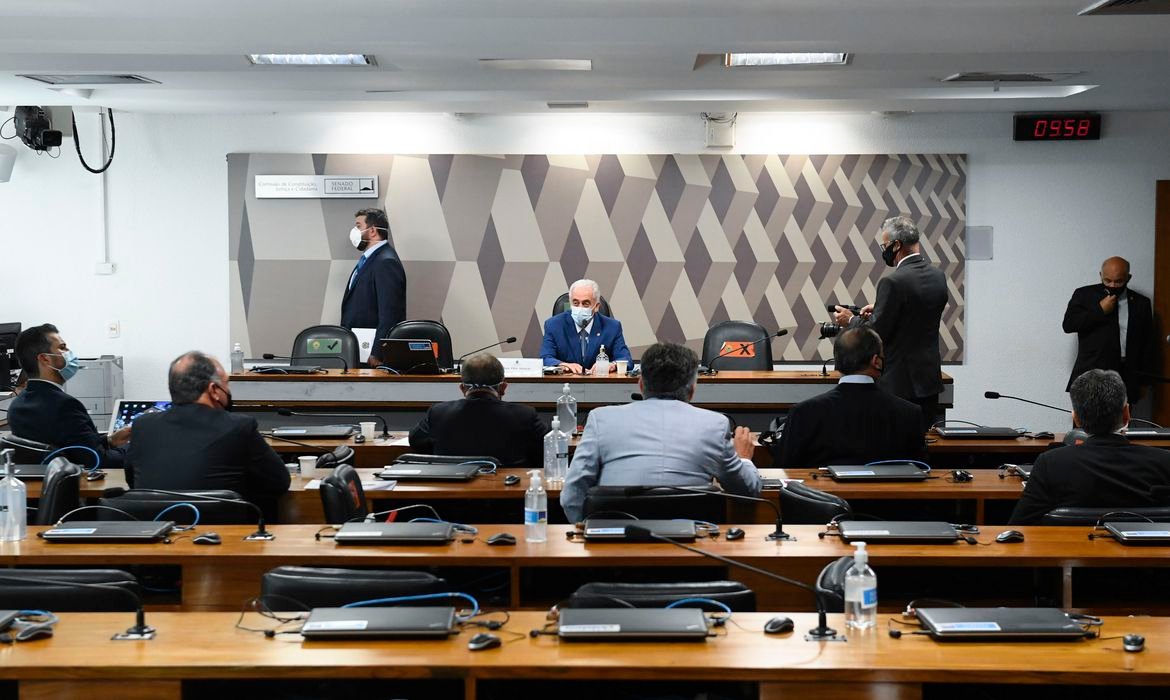 Senadores questionam composição da CPI da Pandemia