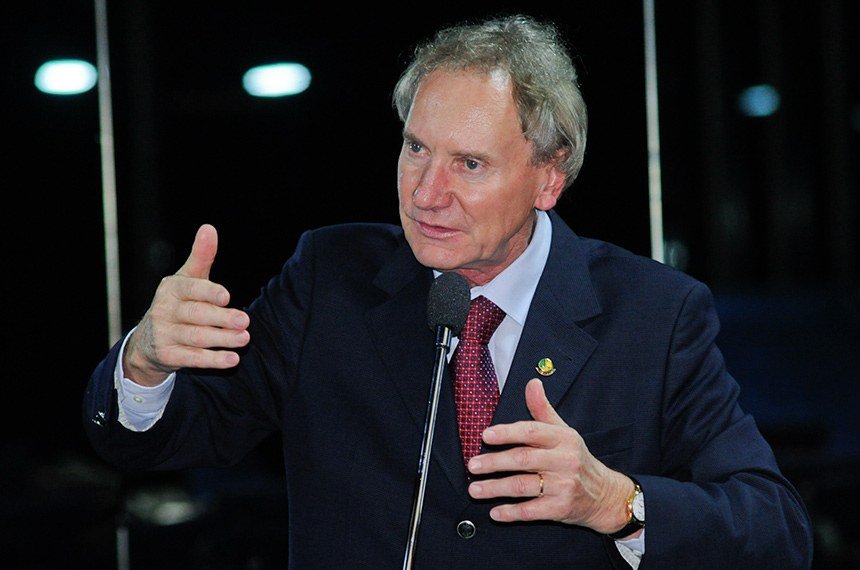 Ex-senador Casildo Maldaner morre aos 79 anos