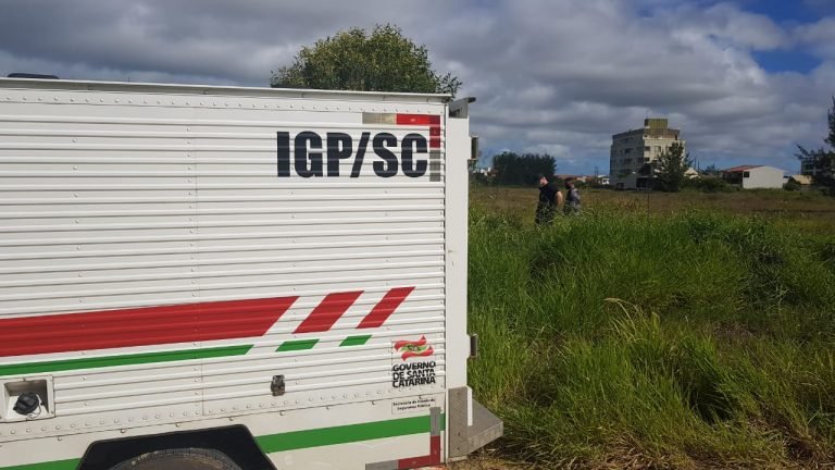 Polícia identifica mulher encontrada morta em Laguna no mês passado