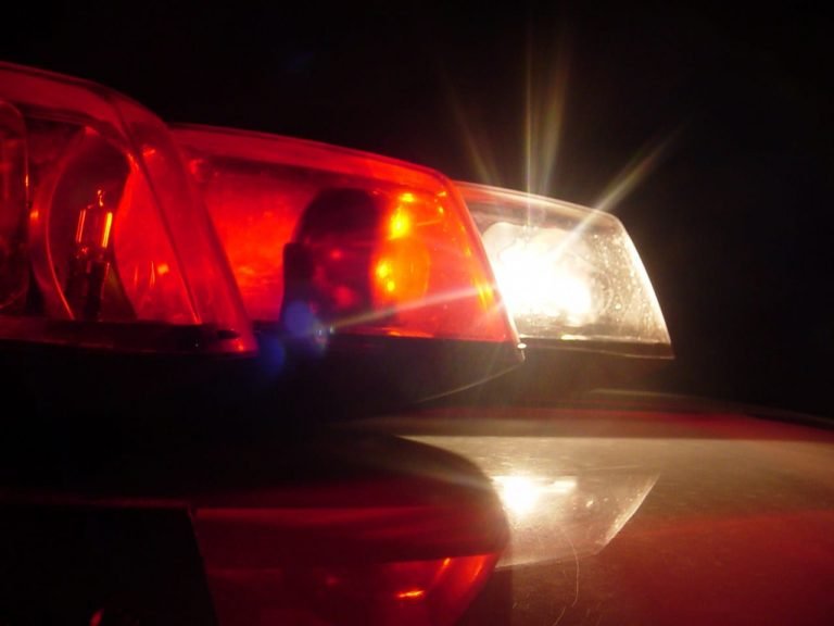 #Pracegover Na foto, giroflex da viatura de polícia