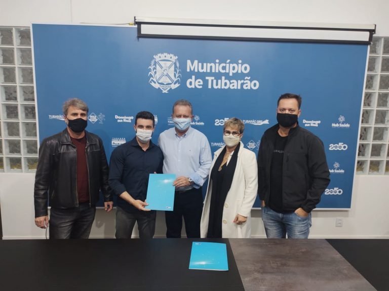 Convênio para iluminação de Natal é tema de reunião entre CDL e prefeitura de Tubarão