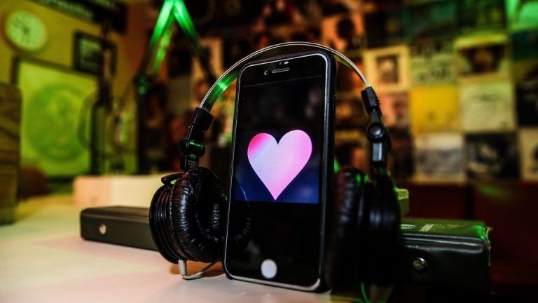 Ecad tem mais de 132 mil músicas cadastradas com amor no título