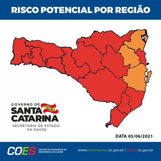 matriz #Pracegover Foto: na imagem há o mapa de SC nas cores laranja e vermelho