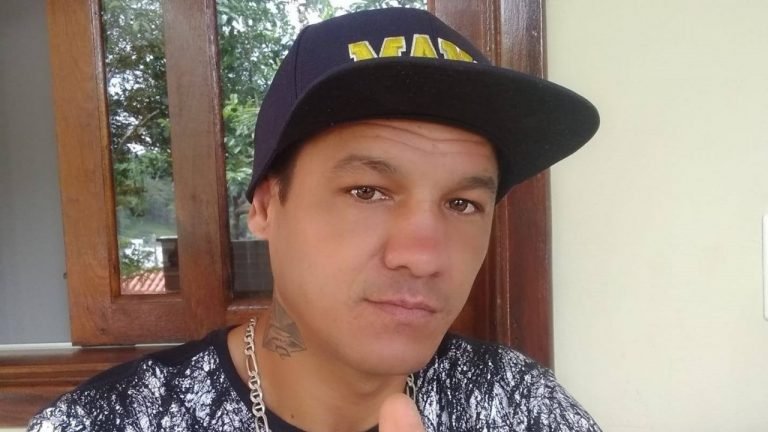 Morre homem que caiu de carroceria de caminhão em movimento, em Tubarão