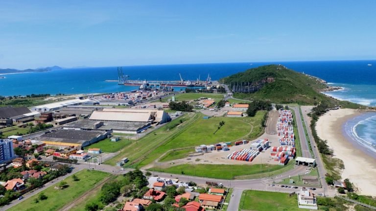 UniSul firma convênio com SCPAR Porto de Imbituba S.A para ofertar ensino UC Dual, com foco em aprendizado prático UniSul firma convênio com SCPAR Porto de Imbituba S.A para ofertar ensino UC Dual, com foco em aprendizado prático