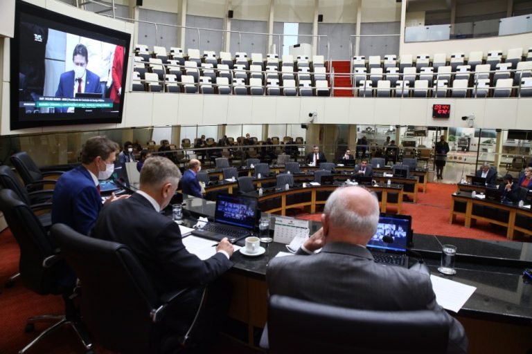 Alesc define tramitação da reforma da previdência