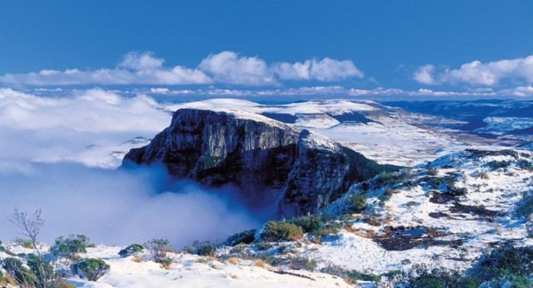 Frio intenso em SC: Sensação térmica pode chegar a -25ºC no Morro da Igreja, em Urubici