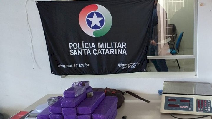 Mais de 13 kg de maconha são apreendidos em Tubarão