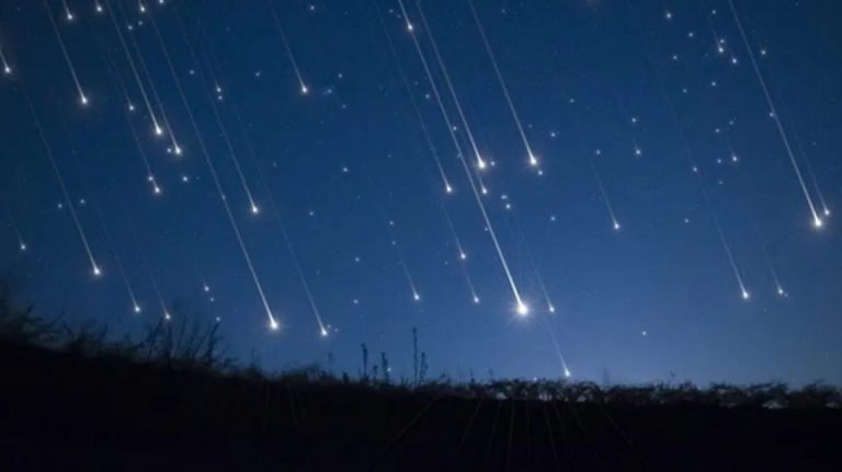Mês de julho terá várias chuvas de estrelas cadentes, um verdadeiro desfile de meteoros Mês de julho terá várias chuvas de estrelas cadentes, um verdadeiro desfile de meteoros
