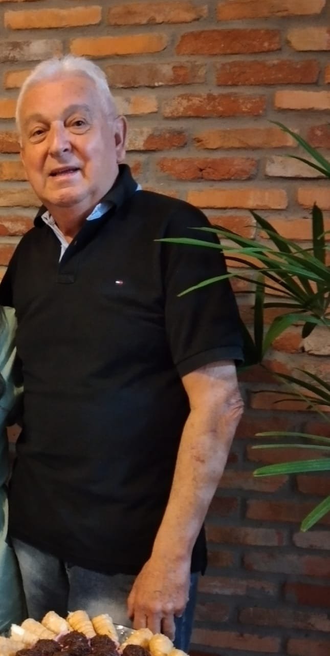 Otavio #Pracegover Foto: na imagem há um homem de camisa preta