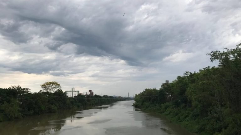 Terça-feira pode ter chuva isolada no Litoral e Vale de SC e Grande Florianópolis no fim do dia Terça-feira pode ter chuva isolada no Litoral e Vale de SC e Grande Florianópolis no fim do dia