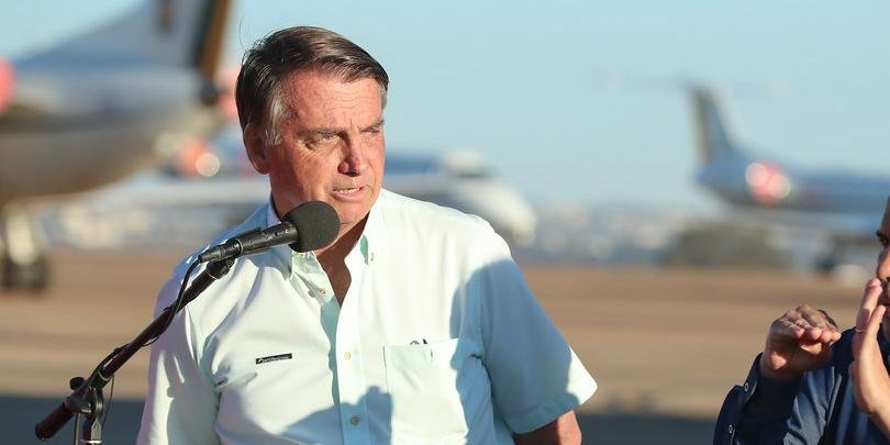 Bolsonaro pressiona Queiroga para tornar uso de máscara facultativo