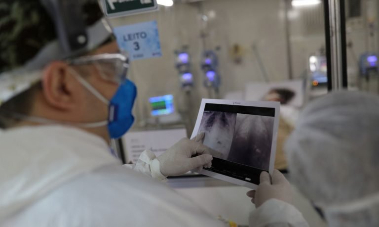 Brasil acumula 20 milhões de casos de Covid-19 e 563 mil óbitos