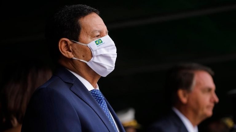 Mourão confirma reunião com Barroso e descarta impeachment de ministros