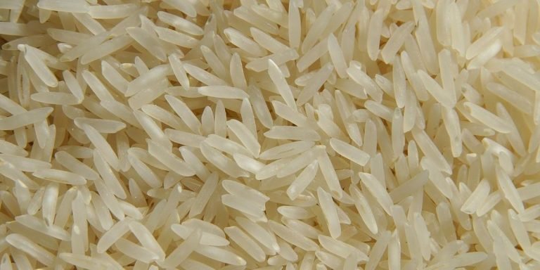 Arroz sobe em um ano quase oito vezes mais que o salário mínimo