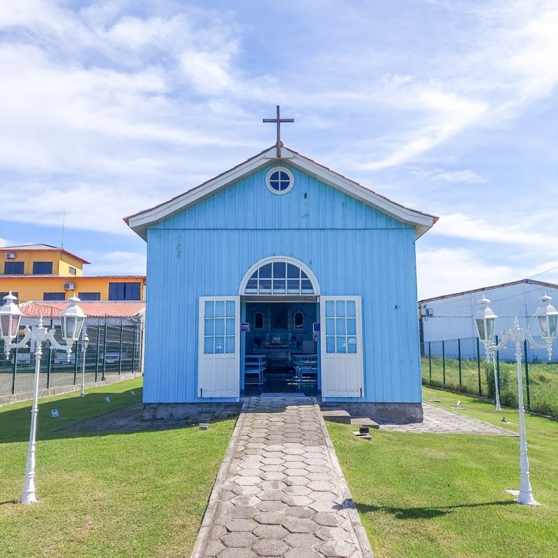 Divulgação SCPAR Porto de Imbituba #Pracegover foto: na imagem há uma capela