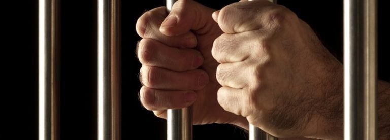 Dois réus são condenados por homicídio, estupro e sequestro cometidos em Gravatal