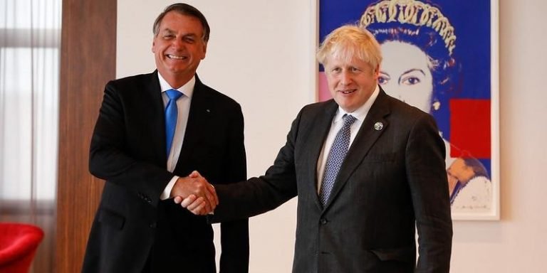 “Estamos trabalhando juntos nas vacinas”, diz Boris a Bolsonaro