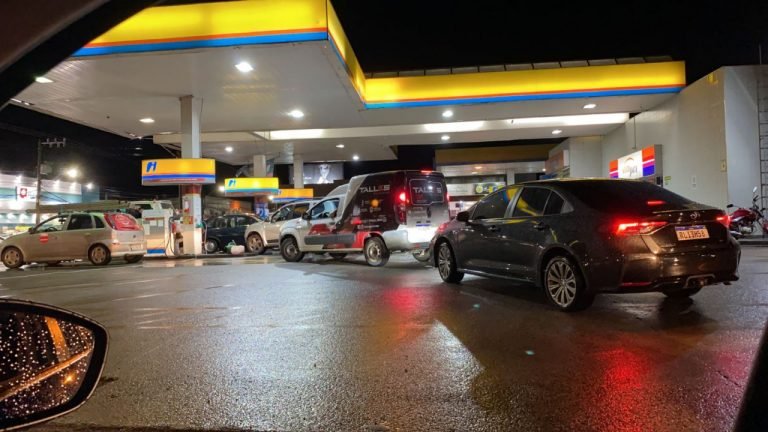 Postos de Tubarão, Capivari e Braço do Norte estão sem receber combustível