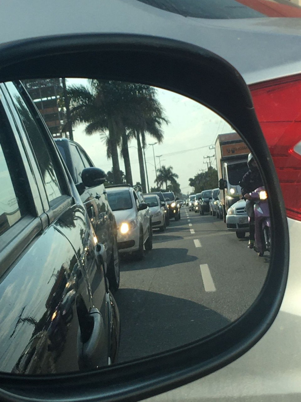 Prefeitura faz ajustes para desafogar trânsito no acesso Norte de Tubarão, após inauguração da ponte