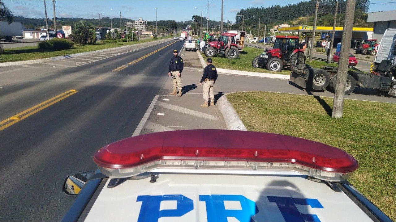 ltimo ponto de bloqueio de caminhões em SC é desmobilizado