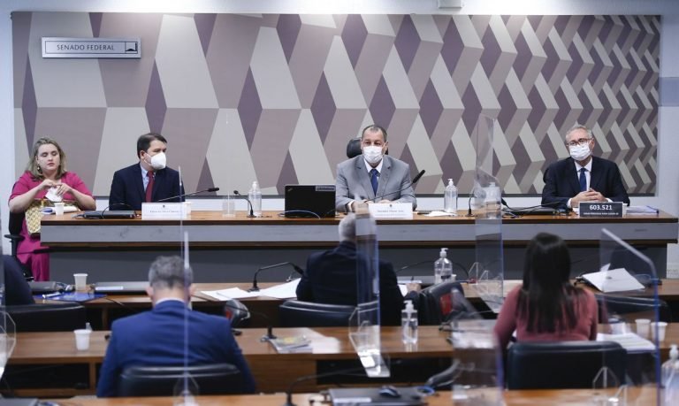 CPI da Pandemia conclui depoimentos e marca para esta quarta-feira leitura de relatório