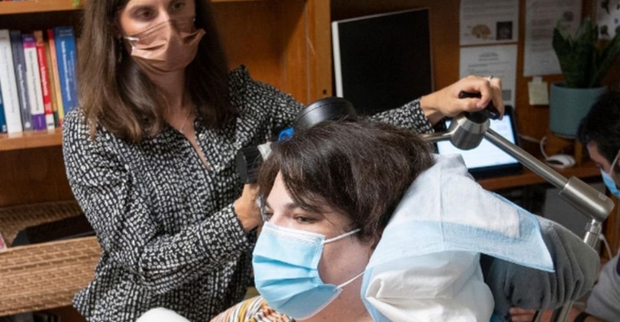 Cientistas criam implante cerebral que pode detectar e curar a depressão profunda