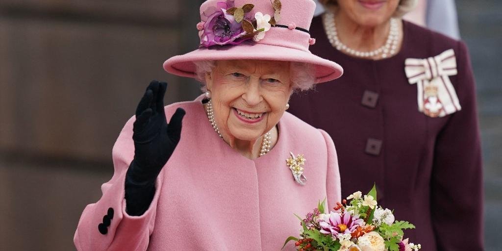 Médicos proíbem Rainha Elizabeth II de beber todos os dias