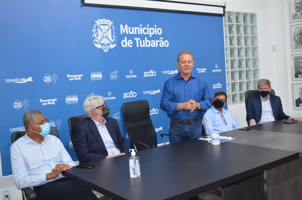 Programa de bolsas de estudos Tubarão+Educação é apresentado