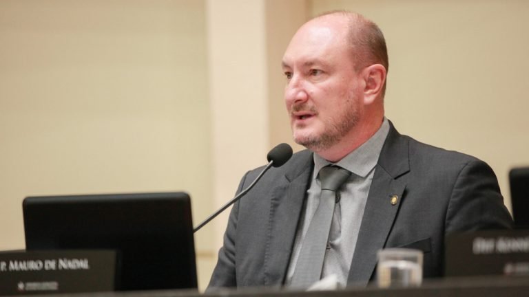 Mauro de Nadal assume interinamente governo de Santa Catarina
