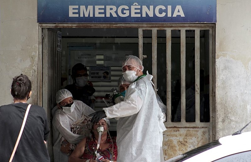 Média móvel de óbitos por covid-19 é a menor desde abril de 2020