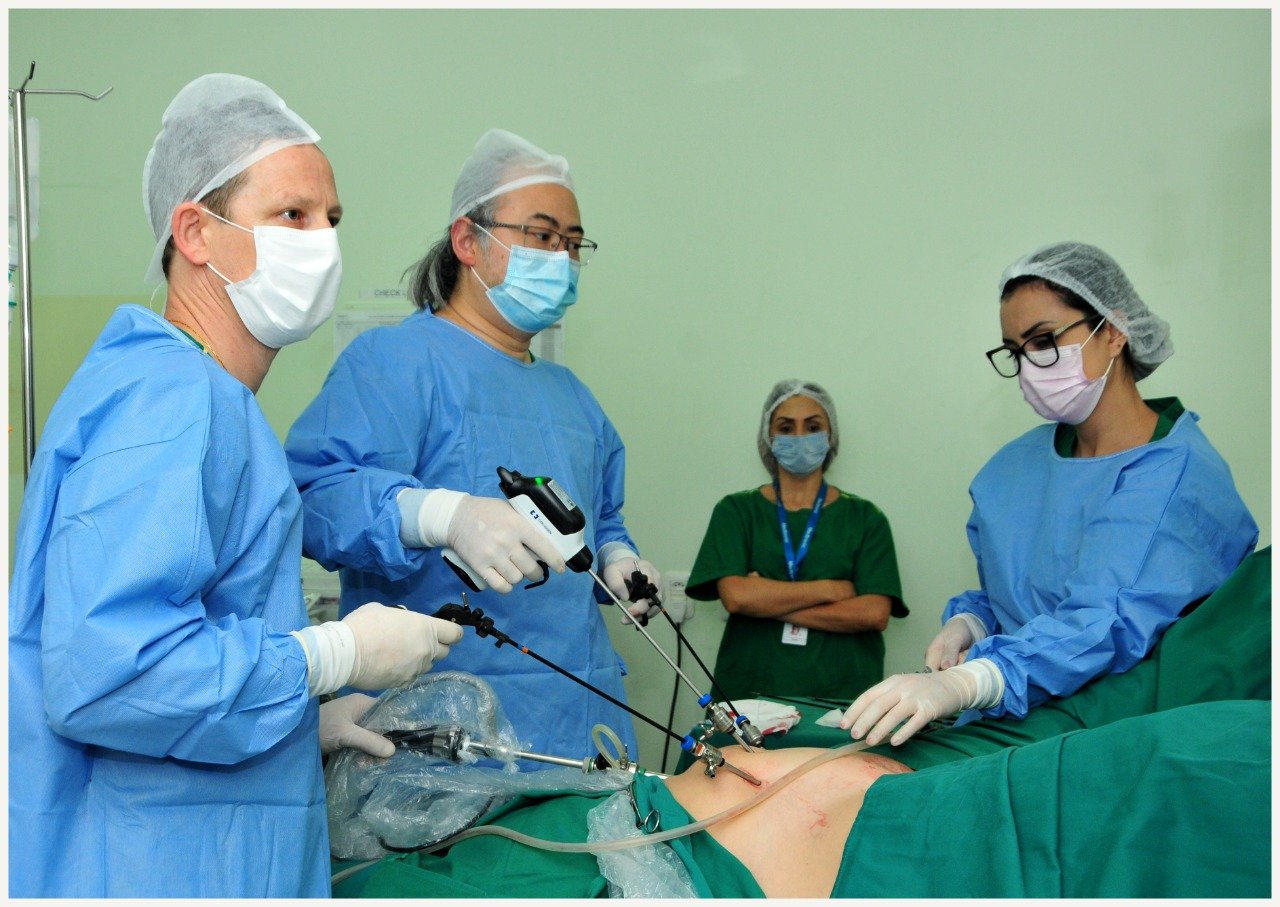 Provida #Pracegover foto: na imagem há pessoas e acessórios