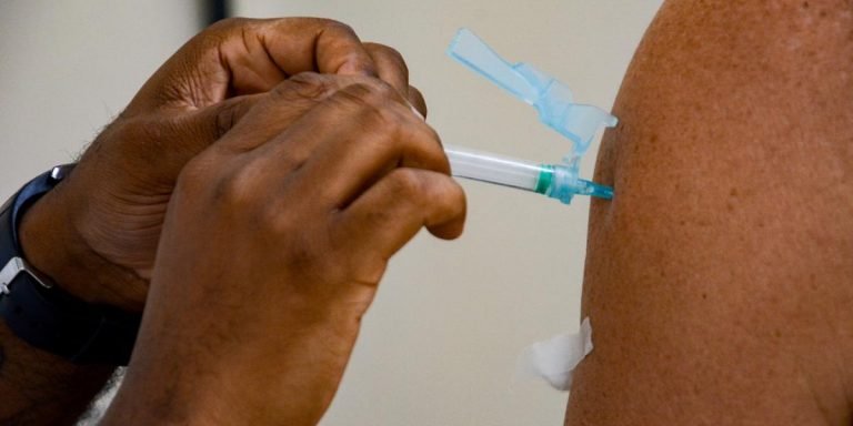 RS: Nove em cada dez mortes por Covid-19 de adultos jovens são de pessoas sem vacinação completa