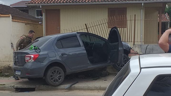 Dois homens são presos em perseguição policial em Braço do Norte