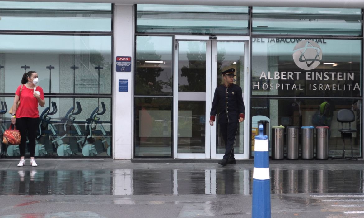 micron corresponde a 64% de casos de covid-19, sequenciados no Einstein