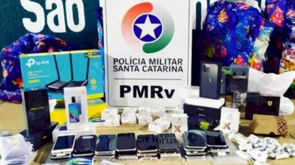 nibus de turismo é abordado na SC-157 e RS 170 mil em descaminho é apreendido