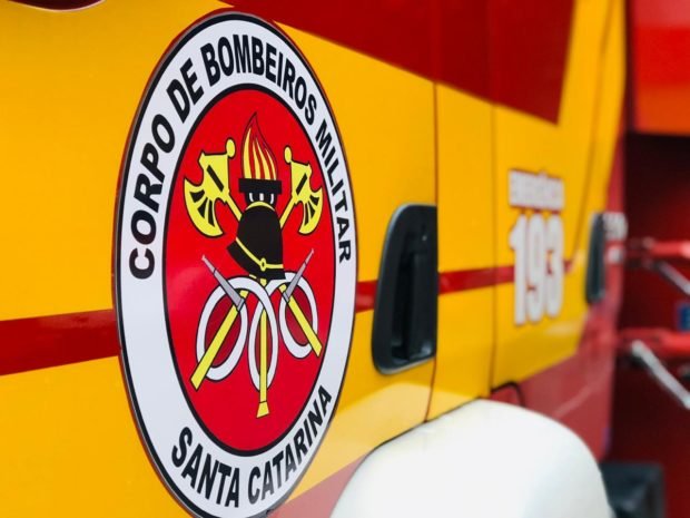 #CB1 #PraCegoVer Na foto, o emblema do Corpo de Bombeiros de Santa Catarina