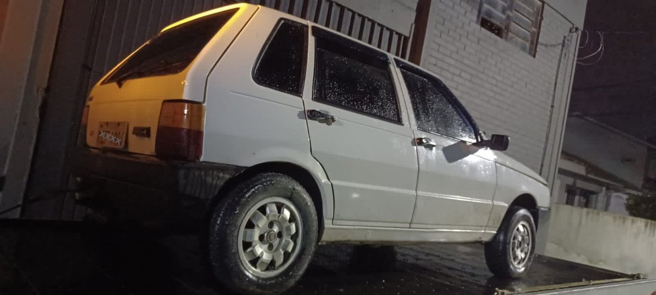 Dois veículos furtados são recuperados em Tubarão. Um deles teria sido utilizado em assaltos