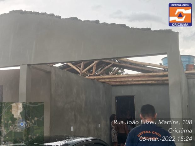 Temporal causa estragos em Criciúma