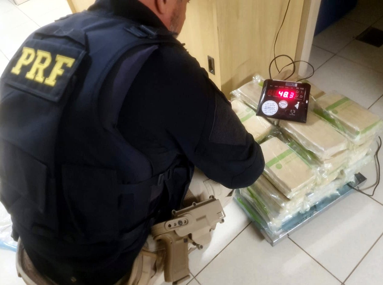 Cerca de 8 milhões em cocaína é flagrada na BR-101, em Biguaçu