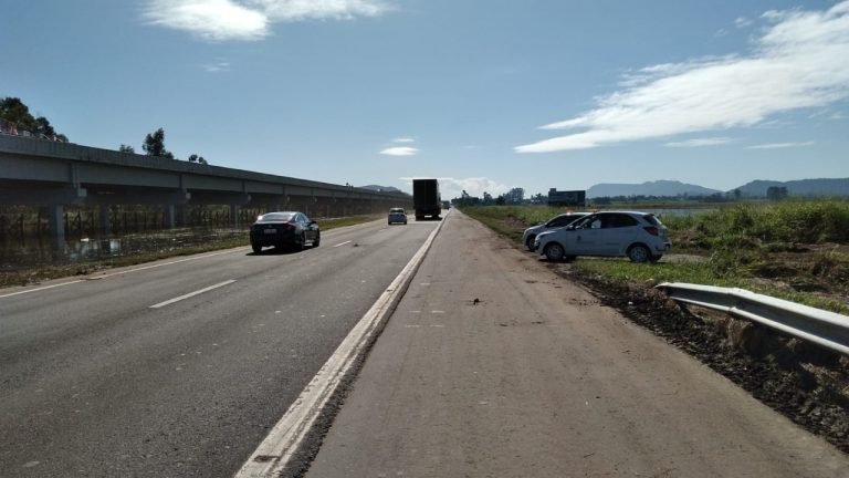 #PraCegoVer Na foto, uma rodovia federal
