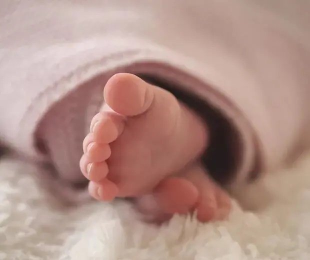 Família de bebê com sequelas do parto será indenizada por erro médico