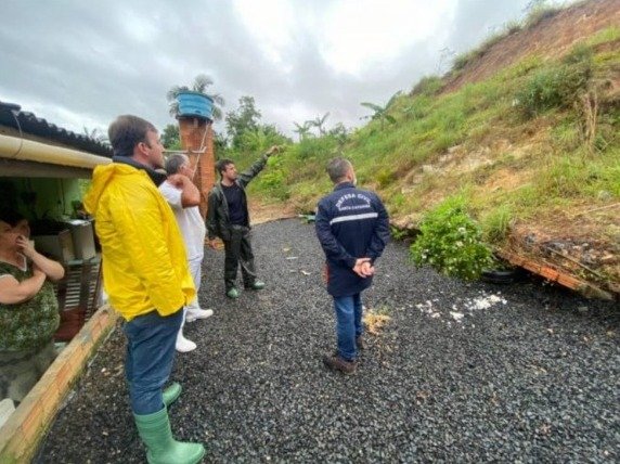 Morro da Fumaça Defesa Civil avalia pontos mais prejudicados pela chuva