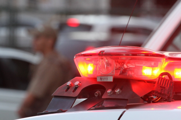 PM- #ParaTodosVerem Na foto, o giroflex de uma viatura policial