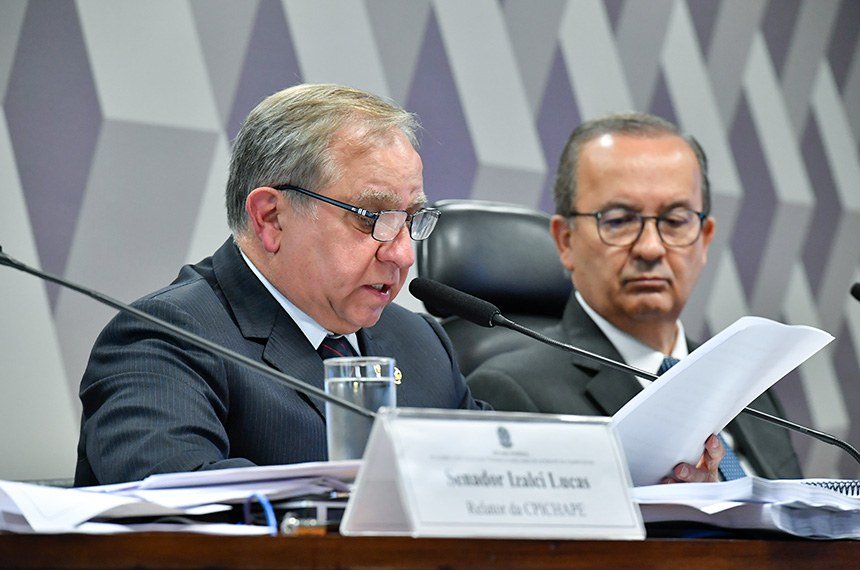 CPI Chapecoense #ParaTodosVerem Na foto, os senadores Izalci Lucas e Jorginho Mello