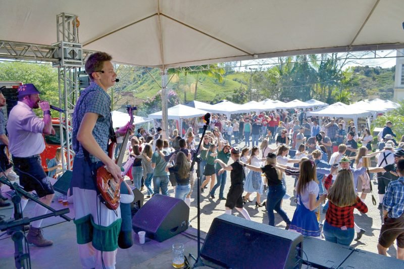 Stammtisch-e1558662147883 #ParaTodosVerem Na foto, uma apresentação na 2ª Stammtisch